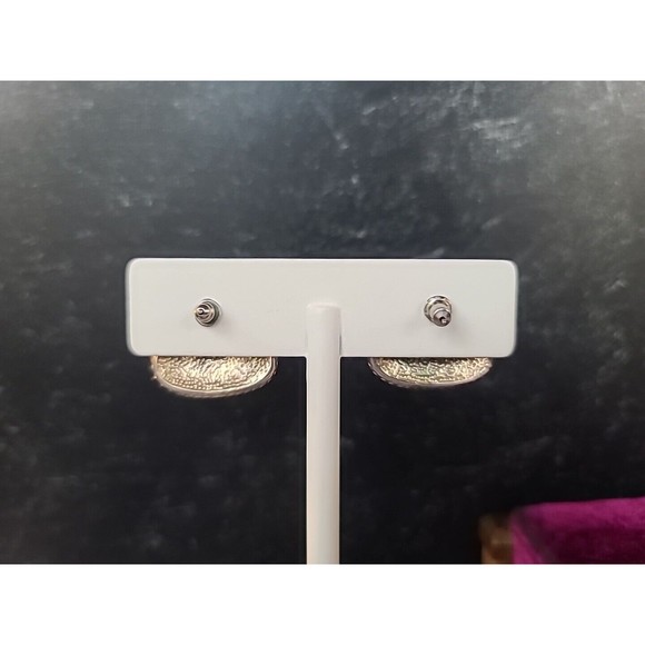 Vintage White And Red Triangular Enamel Stud Earrings - Picture 8 of 10